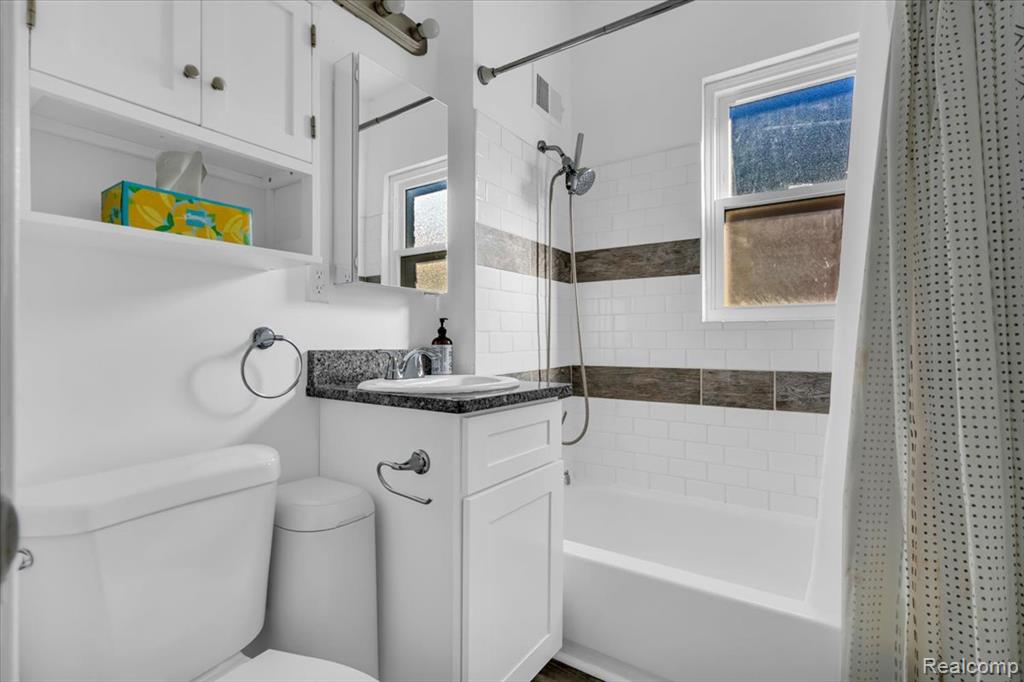 1202 Lawrence Street, Detroit, MI 48202 — Photo 16