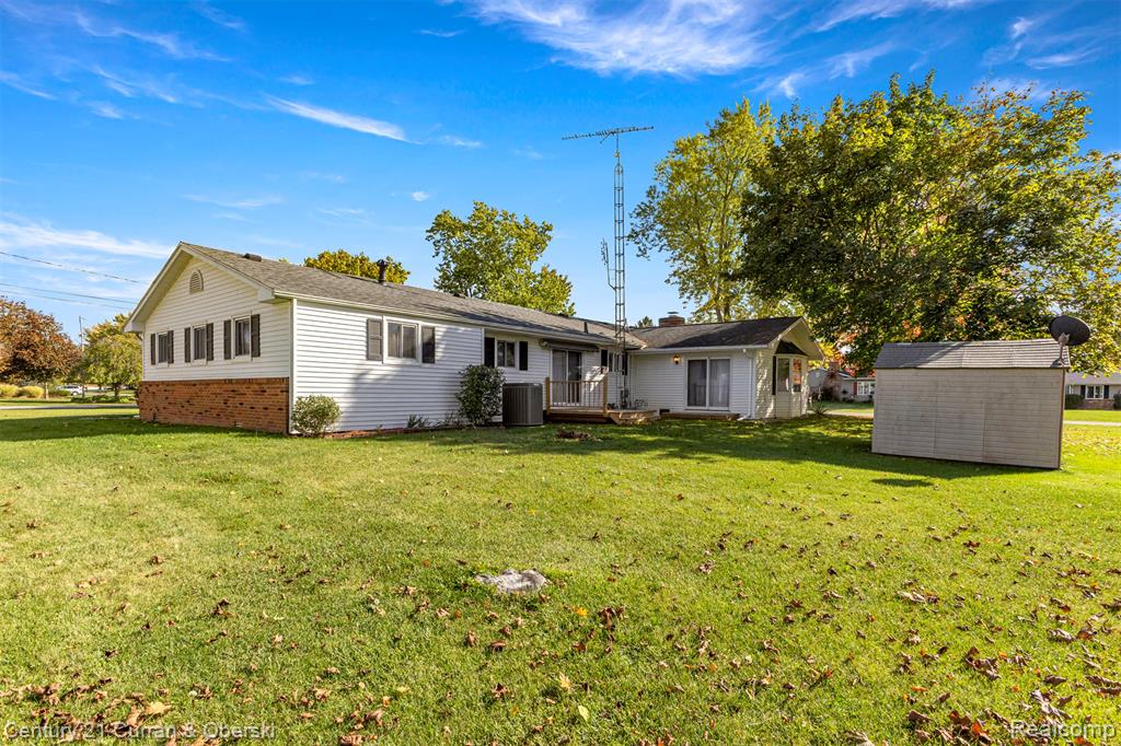 6934 COLONIAL Drive, Tecumseh, MI 49286 — Photo 16