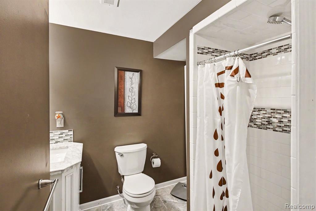 956 Callaway Court, Howell, MI 48843 — Photo 23