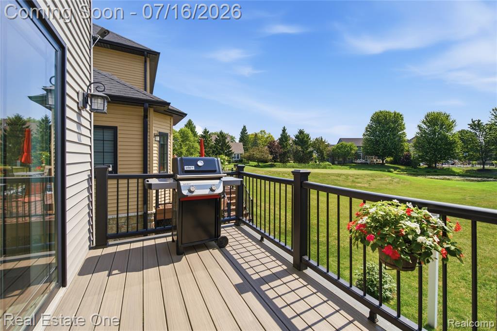 10641 Lone Oak Circle, Grand Blanc, MI 48439 — Photo 39