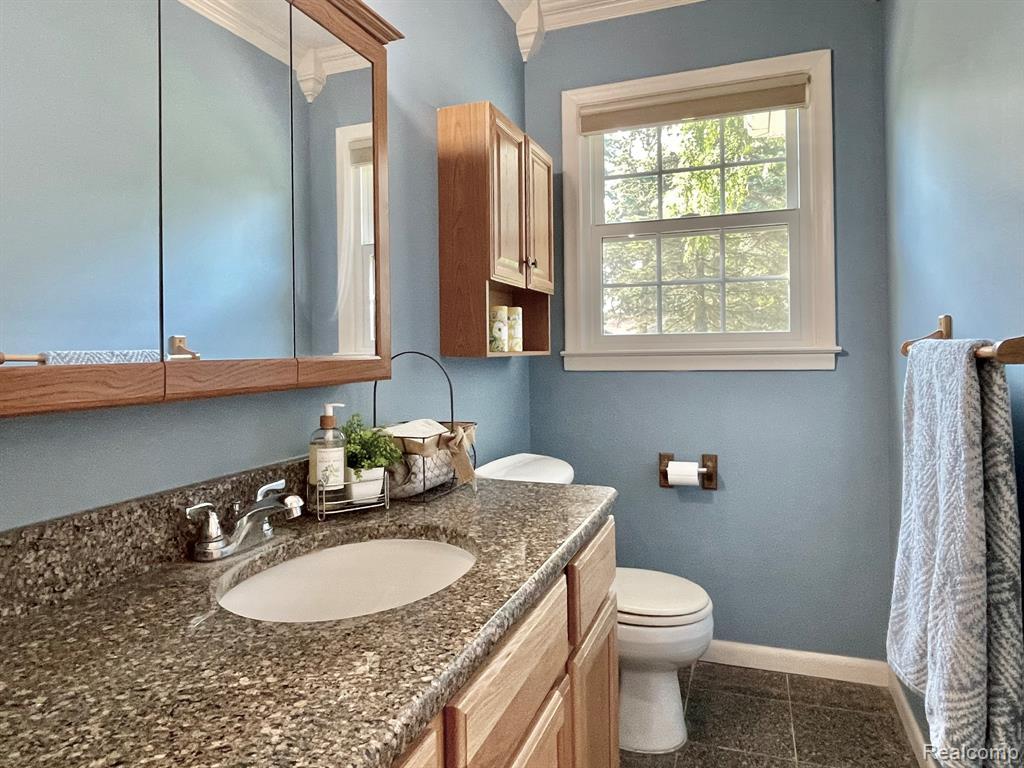 5753 Thorny Ash Road, Rochester, MI 48306 — Photo 25