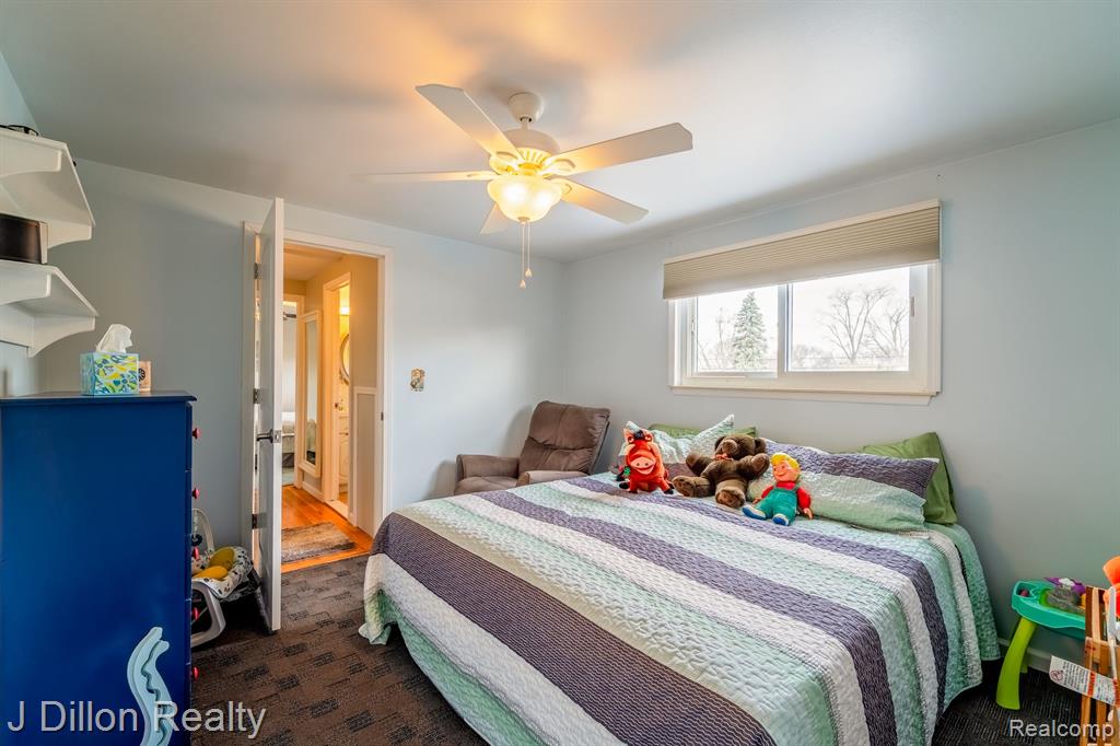 39830 EDMUNDTON Drive, Canton, MI 48187 — Photo 32