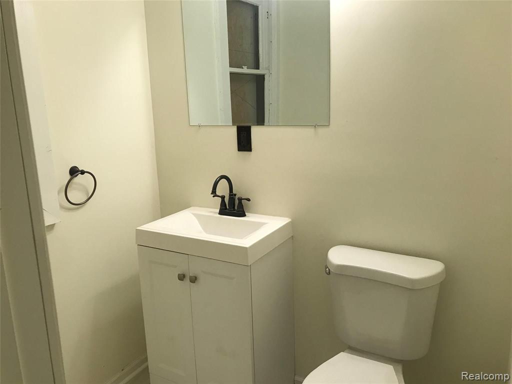 70 COLORADO Street, Highland Park, MI 48203 — Photo 9