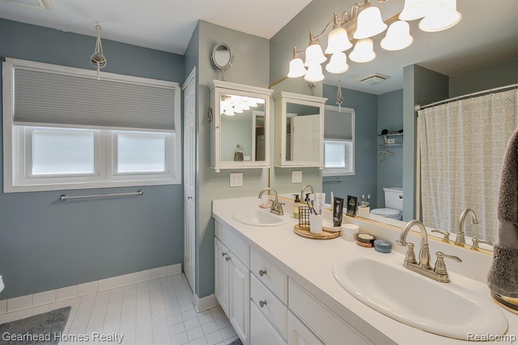 4710 Desert Bridge Court, Highland, MI 48356 — Photo 25