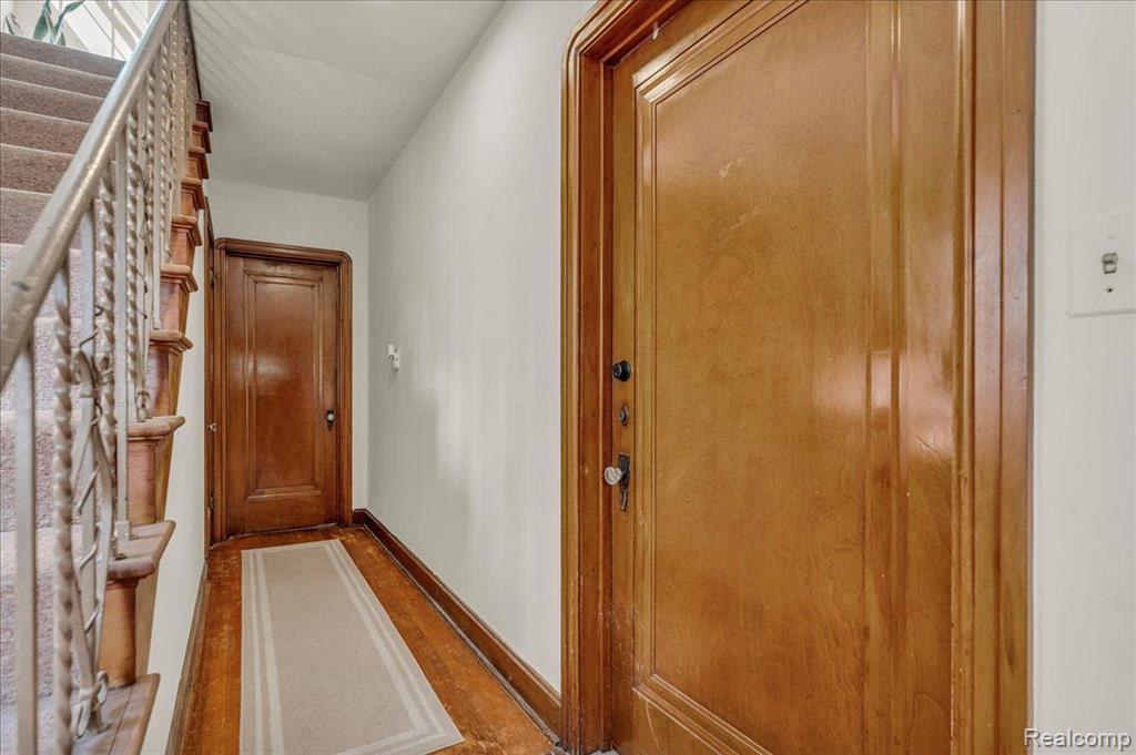 5253 GRAYTON Street, Detroit, MI 48224 — Photo 32