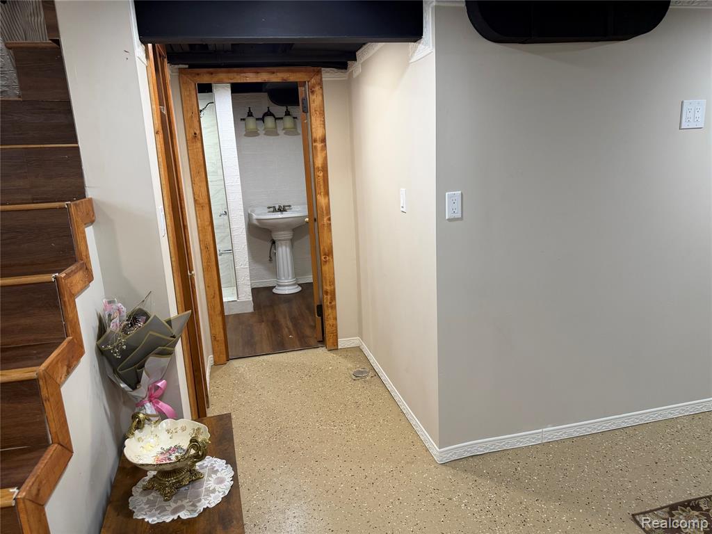 8923 Hartwell Street, Detroit, MI 48228 — Photo 13