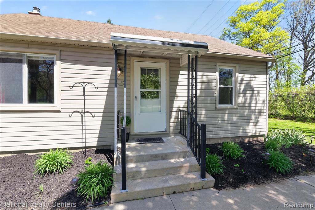 38982 Wabash Street, Romulus, MI 48174 — Photo 2