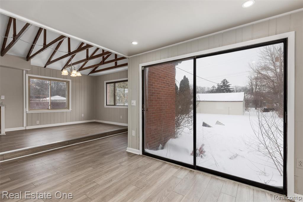 19196 Berden Street, Grosse Pointe, MI 48236 — Photo 11
