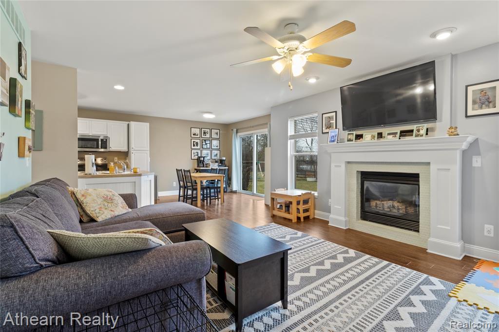 4335 Pondview Drive, Swartz Creek, MI 48473 — Photo 16