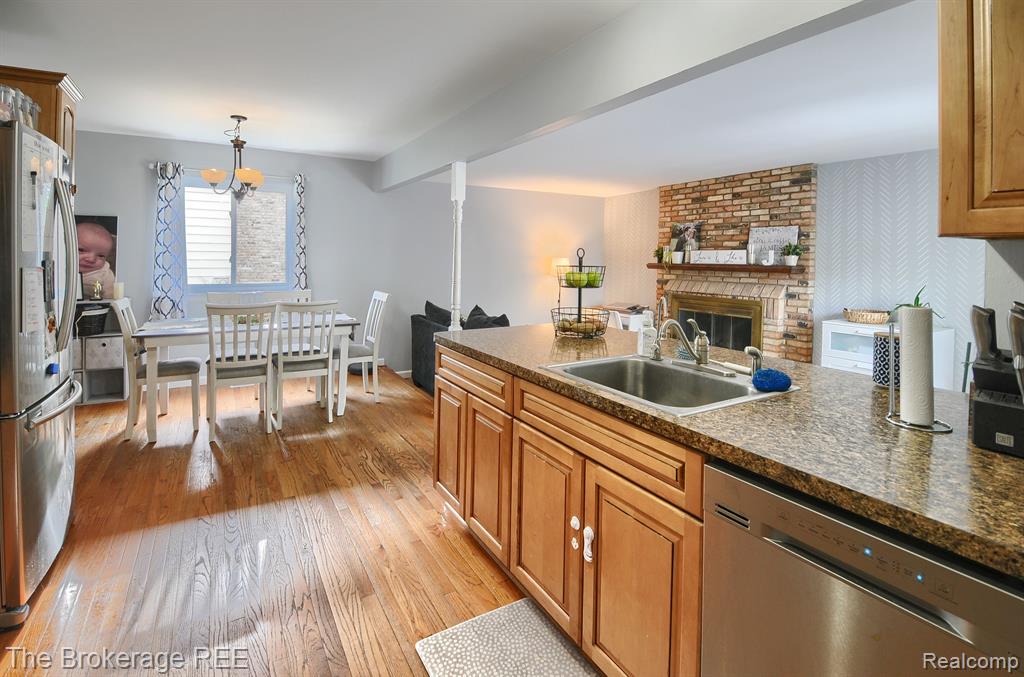5523 OLD FRANKLIN Road, Grand Blanc, MI 48439 — Photo 4