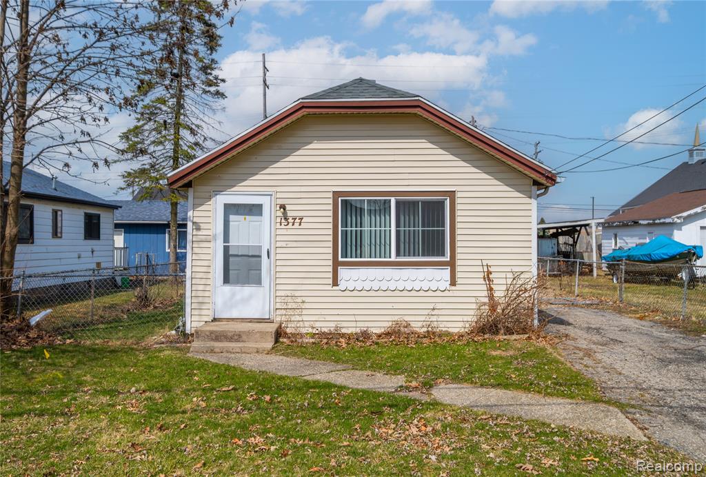 1377 Allen Street, Burton, MI 48529 — Photo 21