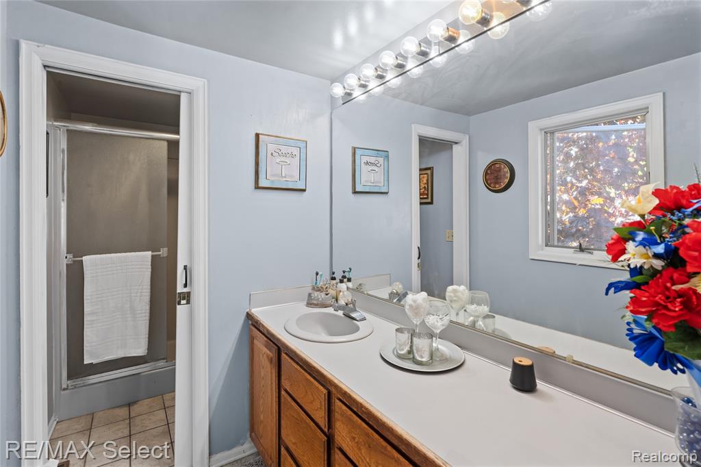 1490 Dyemeadow Lane, Flint, MI 48532 — Photo 34
