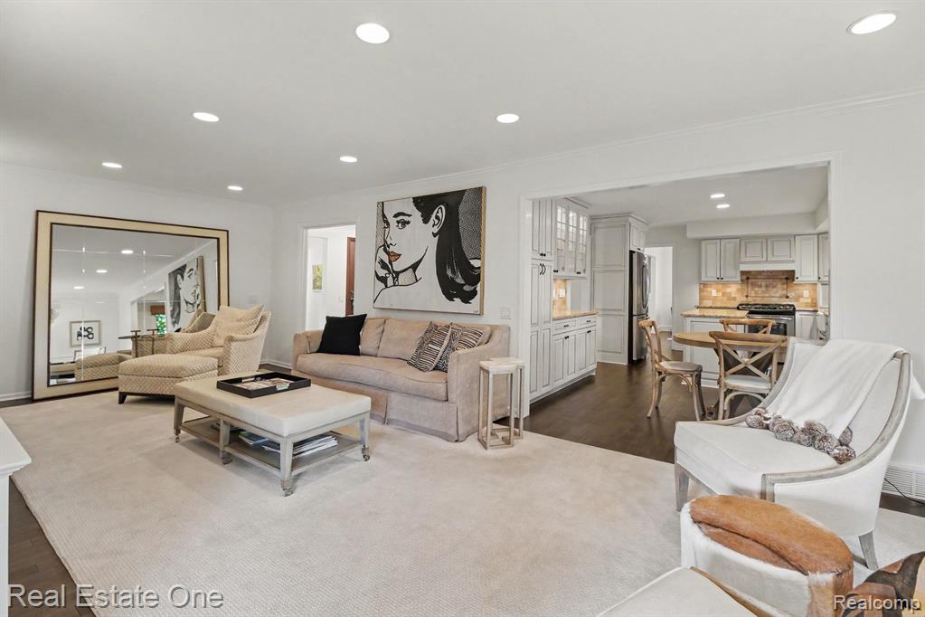 5963 Barnstable Court, West Bloomfield, MI — Photo 6