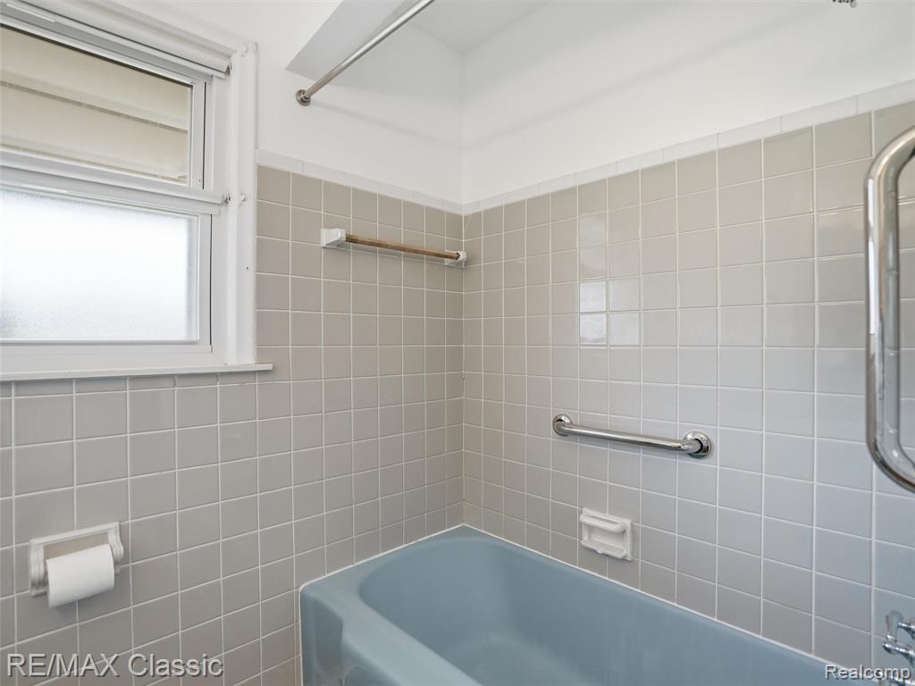 9116 Tecumseh Avenue, Redford, MI 48239 — Photo 19