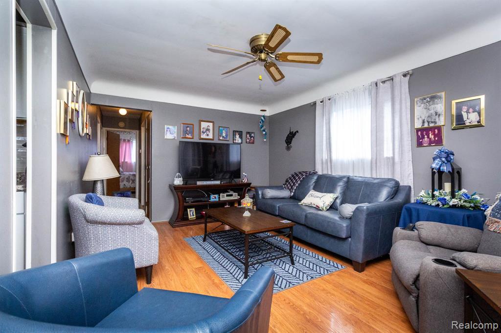 509 Cleophus Parkway, Lincoln Park, MI 48146 — Photo 3