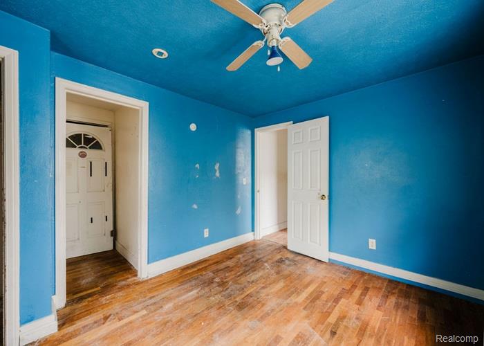 421 N PENNSYLVANIA Avenue, Lansing, MI 48912 — Photo 8