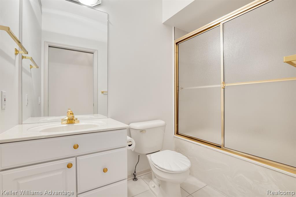 39547 CHAMPION Court, Northville, MI 48168 — Photo 28