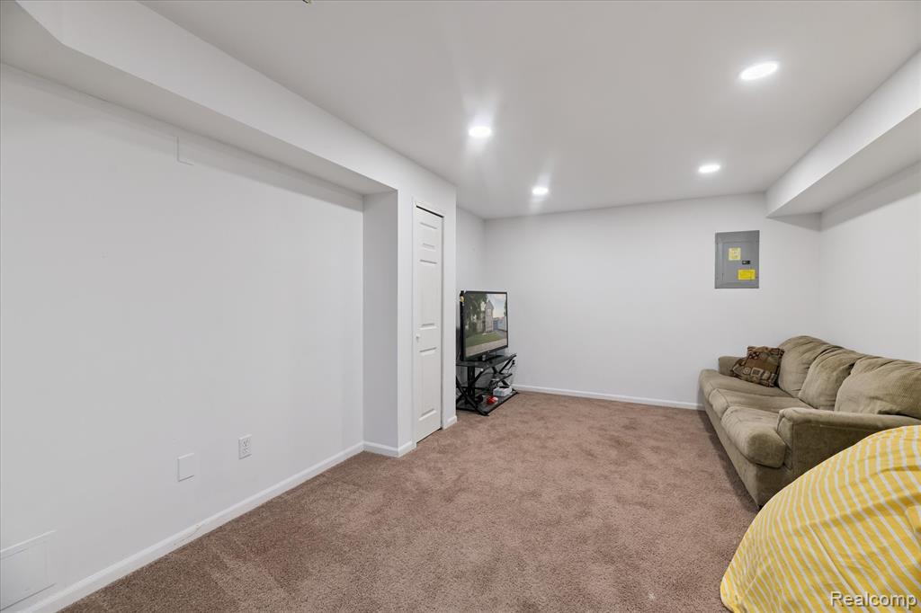 729 Cricket Crossing, Pinckney, MI 48169 — Photo 15
