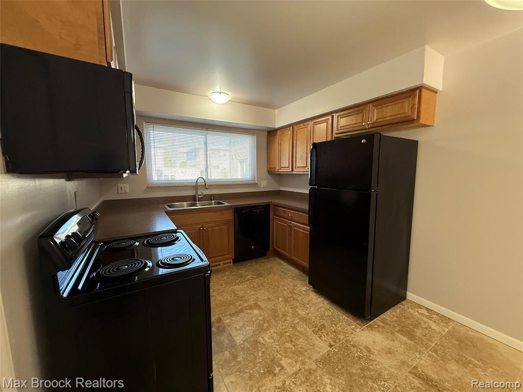 4909 Mansfield Avenue, H9, Royal Oak, MI 48073 — Photo 7