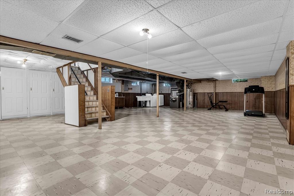 8403 Kinmore Street, Dearborn Heights, MI 48127 — Photo 19
