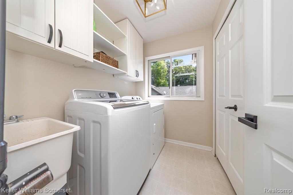 9732 FOREST RIDGE Drive, Clarkston, MI 48348 — Photo 15