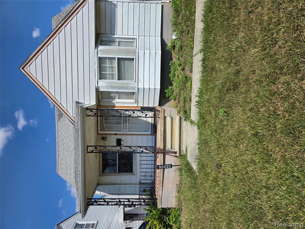 16219 Fairmount Drive, Detroit, MI 48205