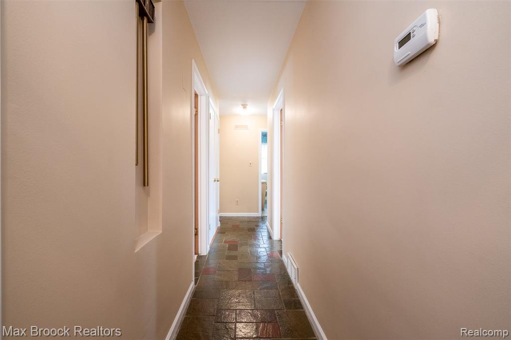138 S Cranbrook Cross Road, Bloomfield Hills, MI 48301 — Photo 14