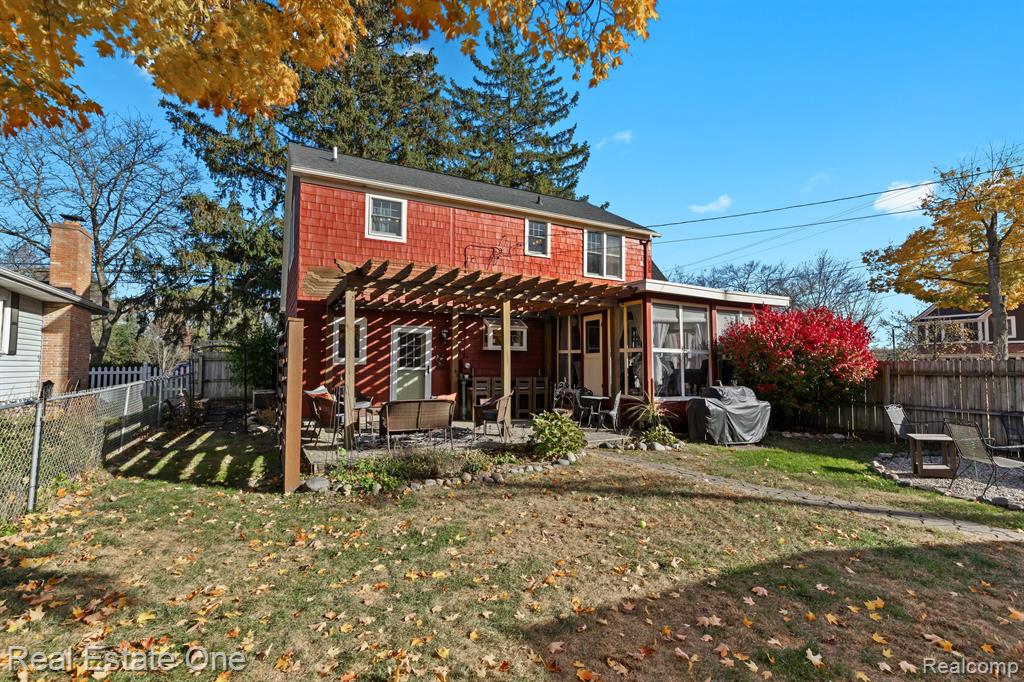 240 MONT EAGLE Street, Milford, MI 48381 — Photo 3