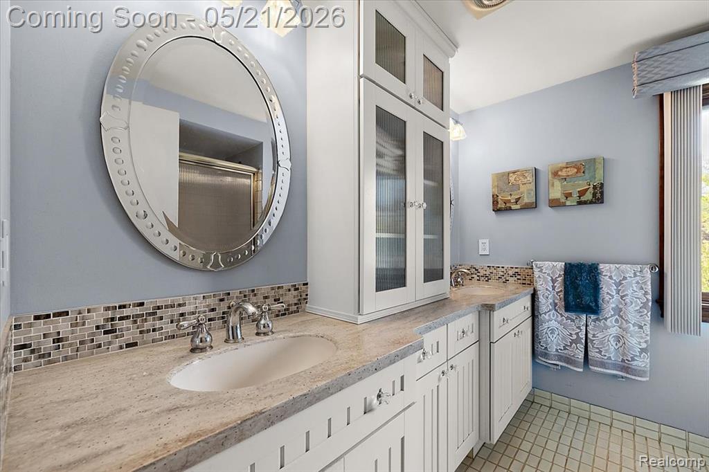 33891 Yorkridge Street, Farmington, MI 48331 — Photo 61