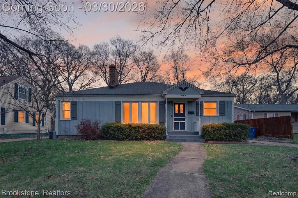723 Parchmount Avenue, Kalamazoo, MI 49004 — front exterior