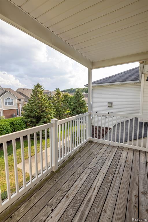 5674 Acorn Lane, Sterling Heights, MI 48314 — Photo 19