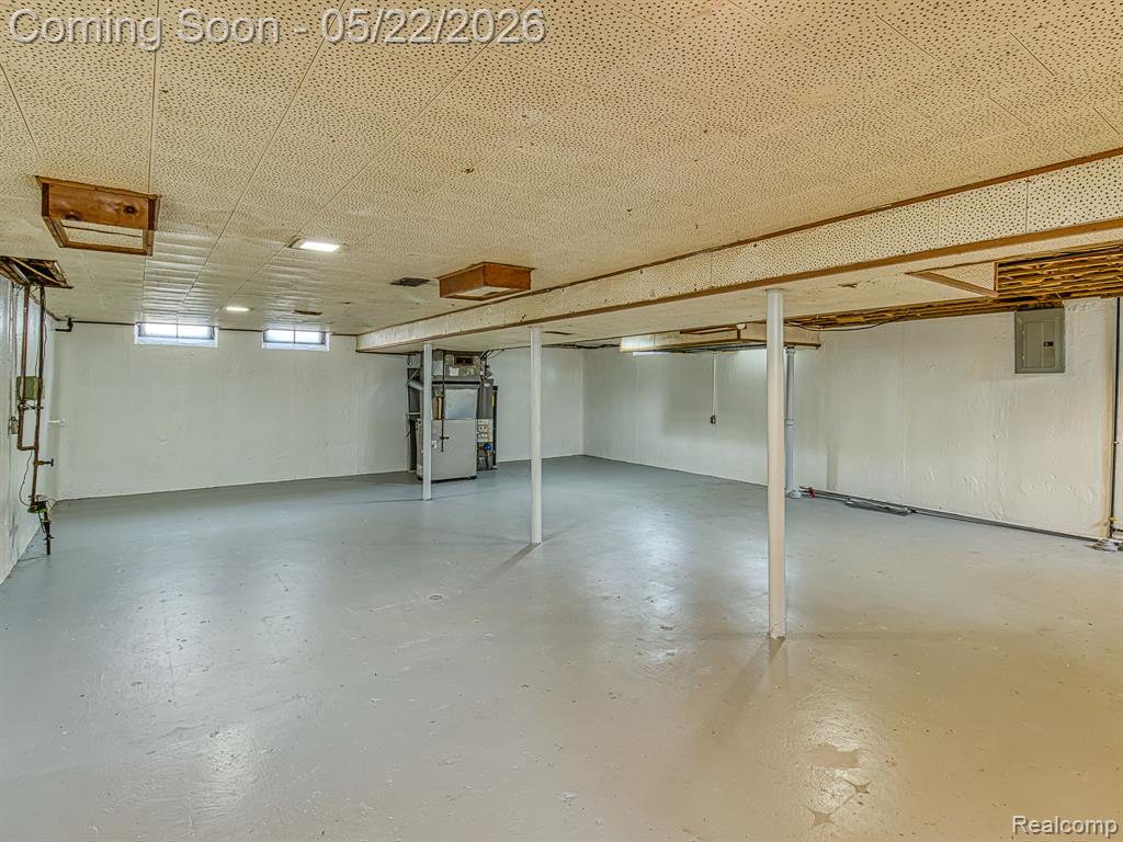 8501 Allen Road, Allen Park, MI 48101 — Photo 22