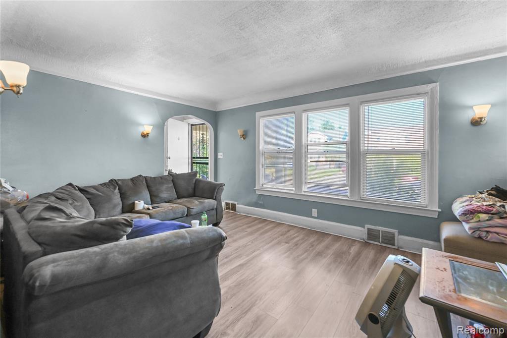 10046 Cheyenne Street - Photo 3