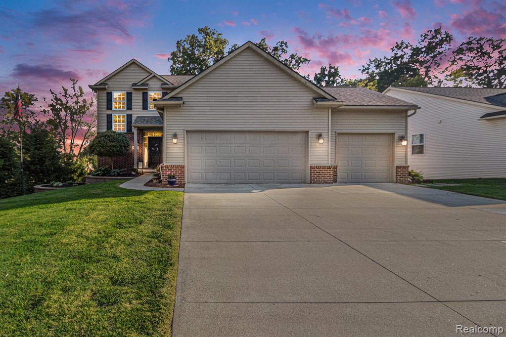 8023 Ivy Glen Park, White Lake, MI — Photo 2