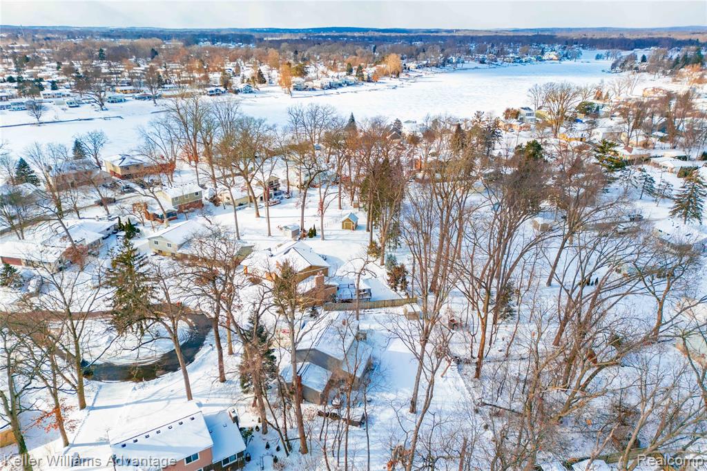 1466 Shankin Court, Wolverine Lake, MI 48390 — Photo 43