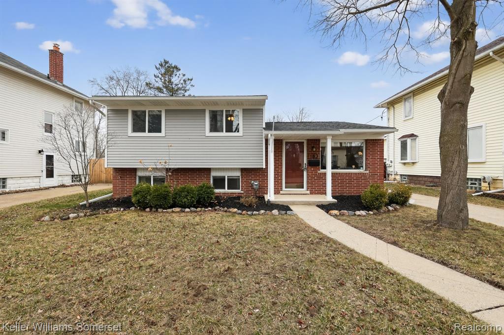 183 Washington Street, Mount Clemens, MI 48043 — front exterior