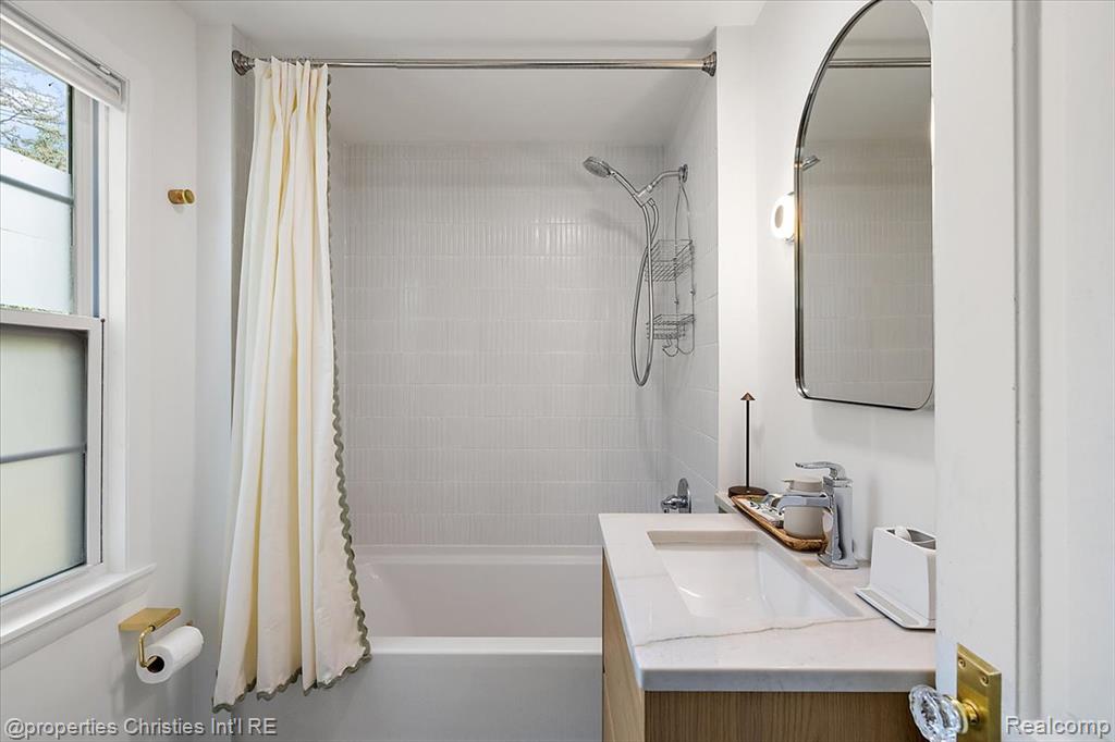 13356 Balfour Avenue, Huntington Woods, MI — Photo 22