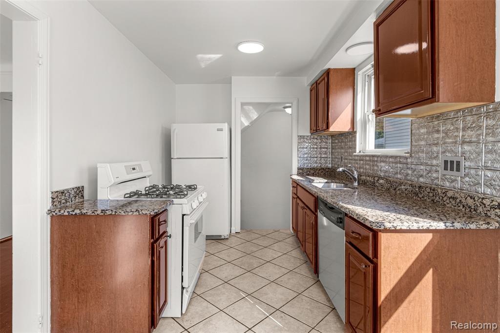 5152 Kenilworth Street, Dearborn, MI 48126 — Photo 7