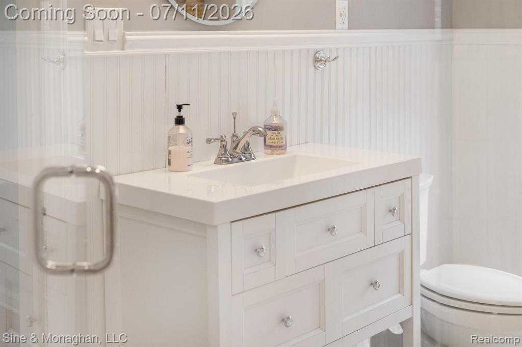 679 NEFF Road, Grosse Pointe, MI 48230 — Photo 26