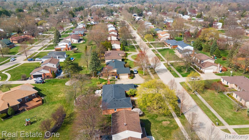5251 WINCHESTER Drive, Troy, MI 48085 — Photo 51