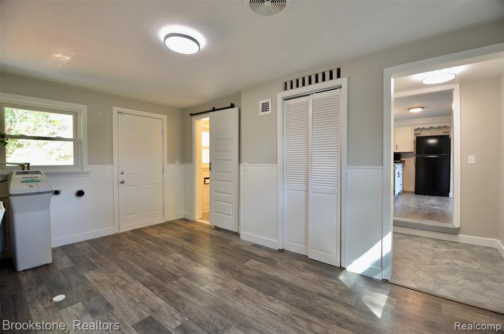 7565 Old Pond Drive, Clarkston, MI 48348 — Photo 35