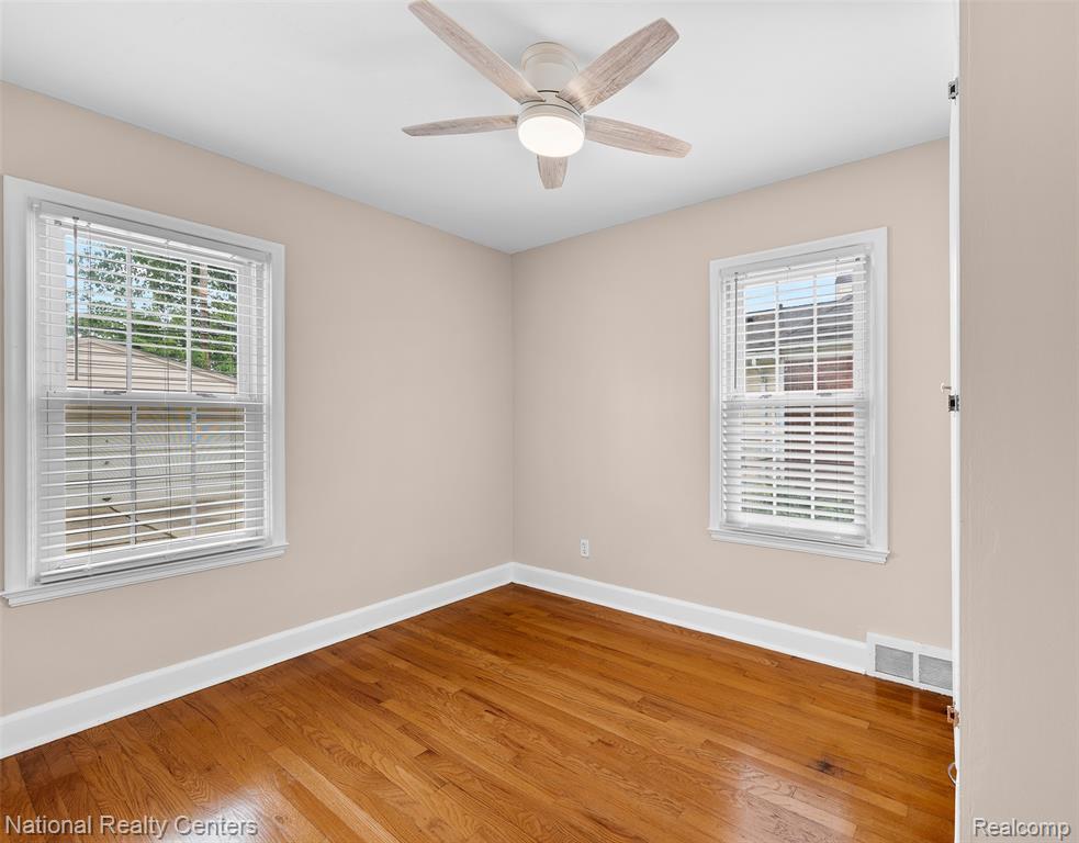 9924 Arden Street, Livonia, MI 48150 — Photo 18
