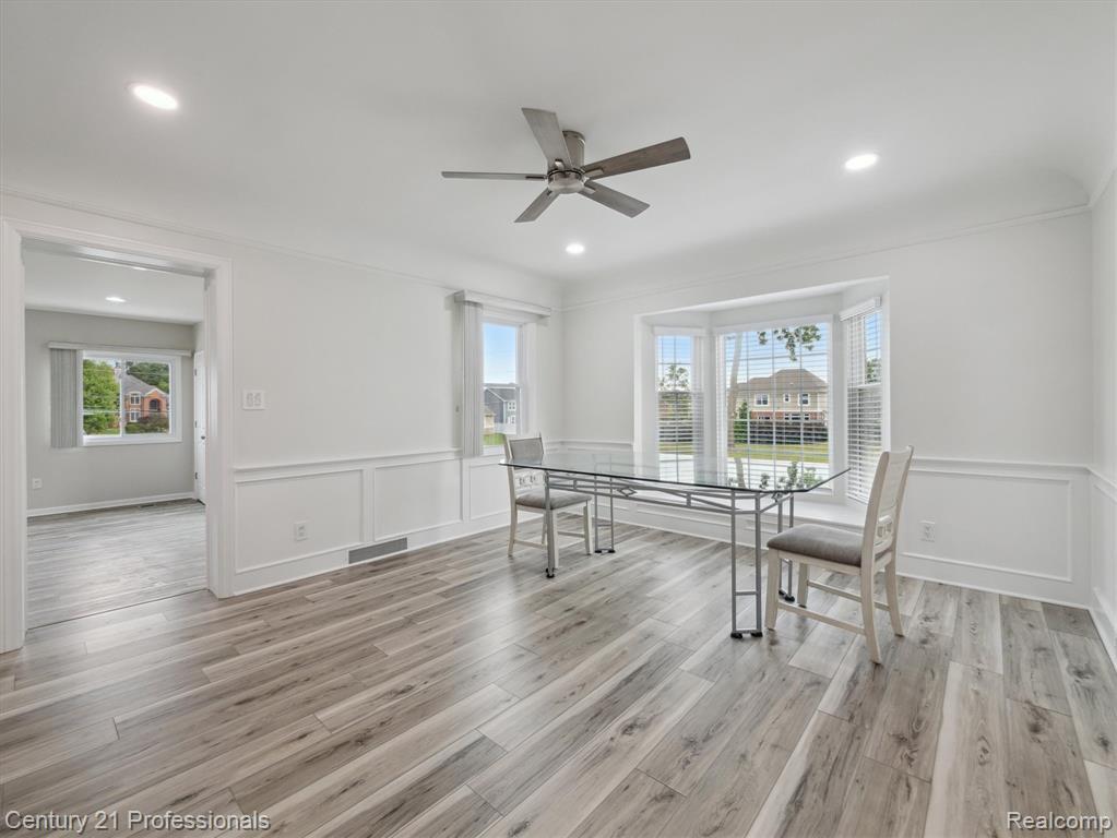 21120 Halsted Road, Farmington Hills, MI 48167 — Photo 15