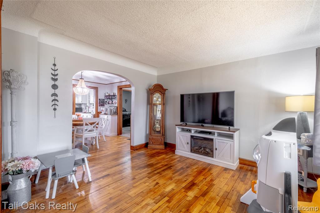 6123 Lapeer Road, Burton, MI 48509 — Photo 7