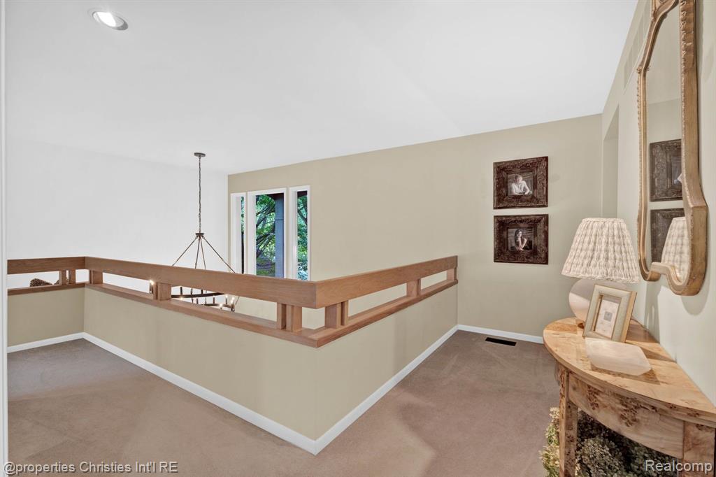 4845 CLIFFSIDE Drive, West Bloomfield, MI 48323 — Photo 37