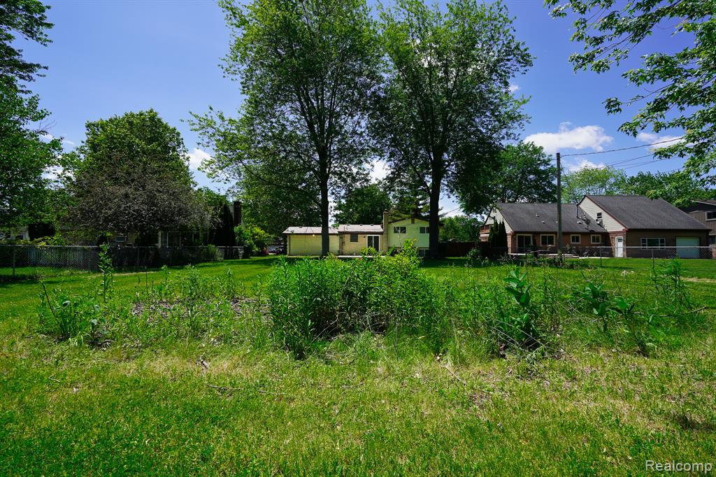 48297 Mallard Drive, New Baltimore, MI 48047 — Photo 8