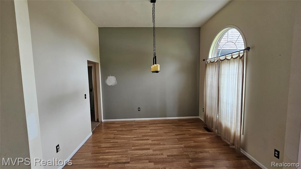 540 Clairpointe Woods Drive, Detroit, MI 48215 — Photo 2
