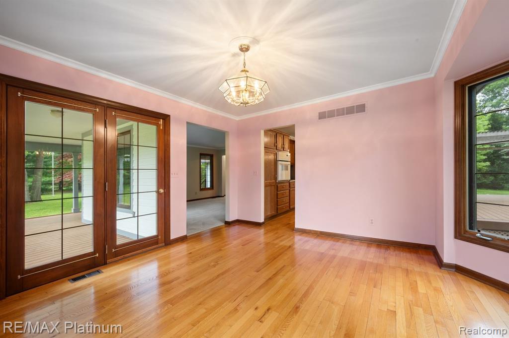 12902 Autumn Ridge Court, Milford, MI 48380 — Photo 21
