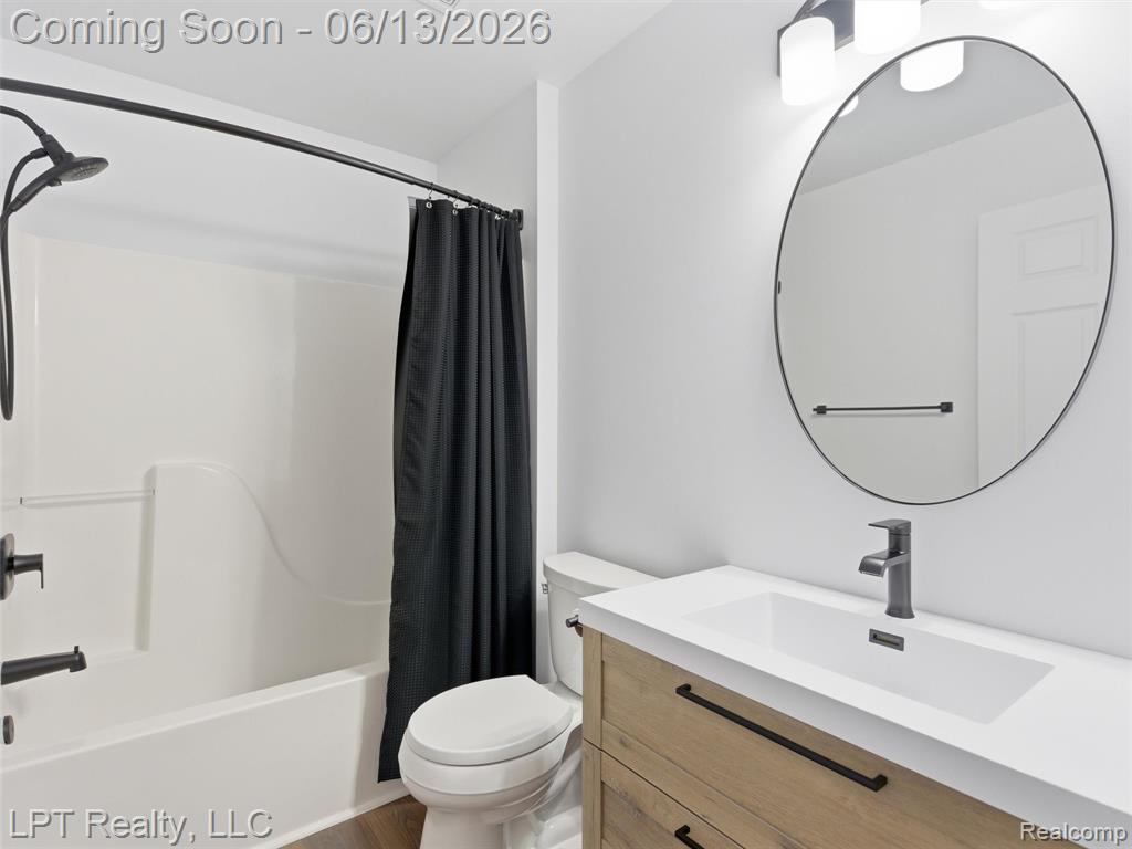 7035 Iris Court, Grand Blanc, MI 48439 — Photo 13