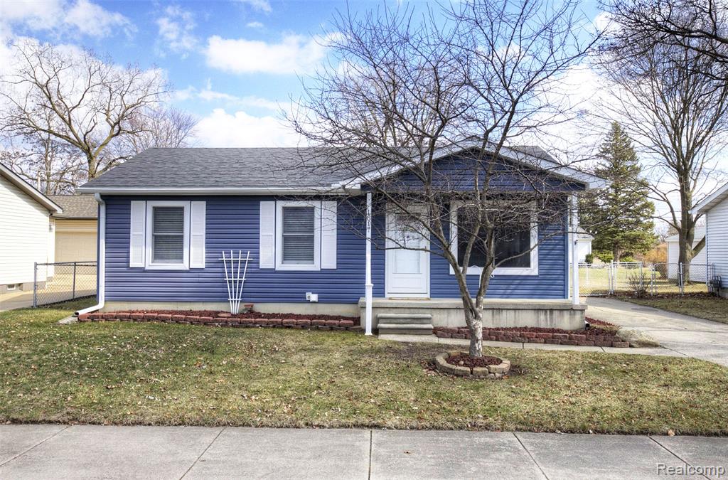 1817 S Pasadena Avenue, Ypsilanti, MI 48198 — front exterior